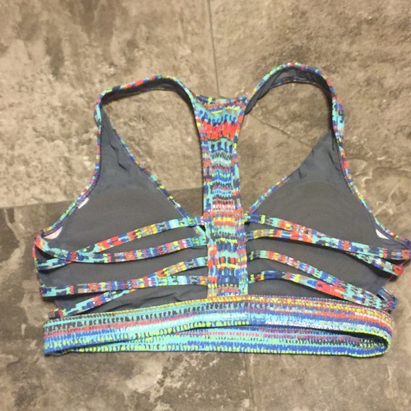 VS Sports Bra - Picture 2 of 2